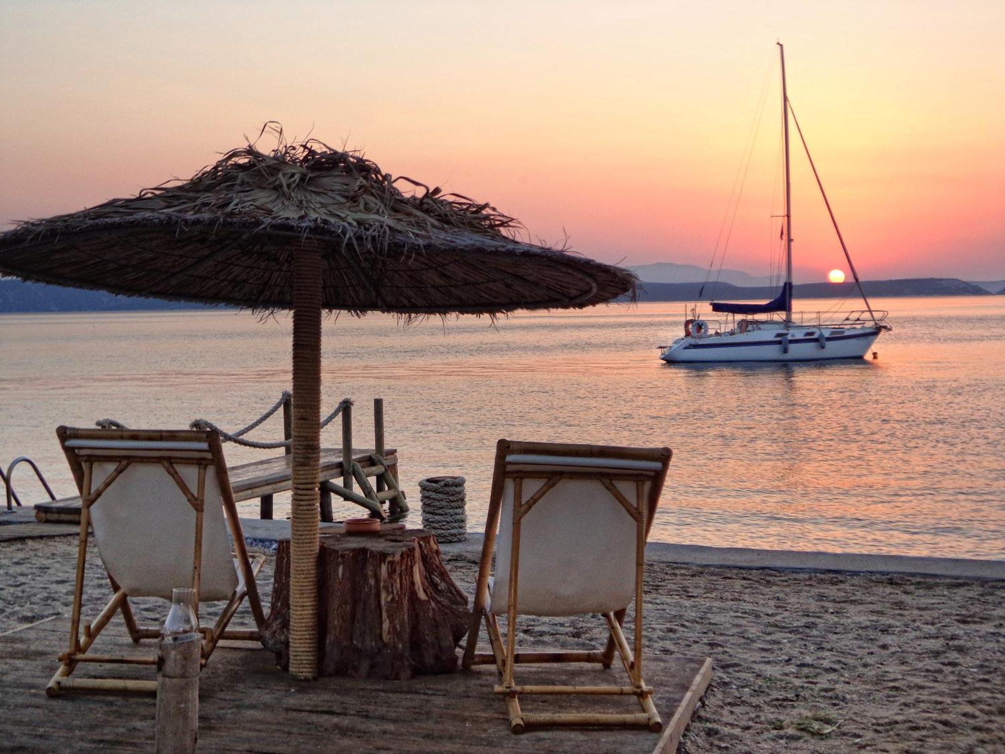 Venus Beach Hotel Неа-Стира Экстерьер фото